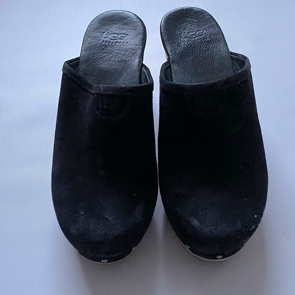 ugg black suede clogs
